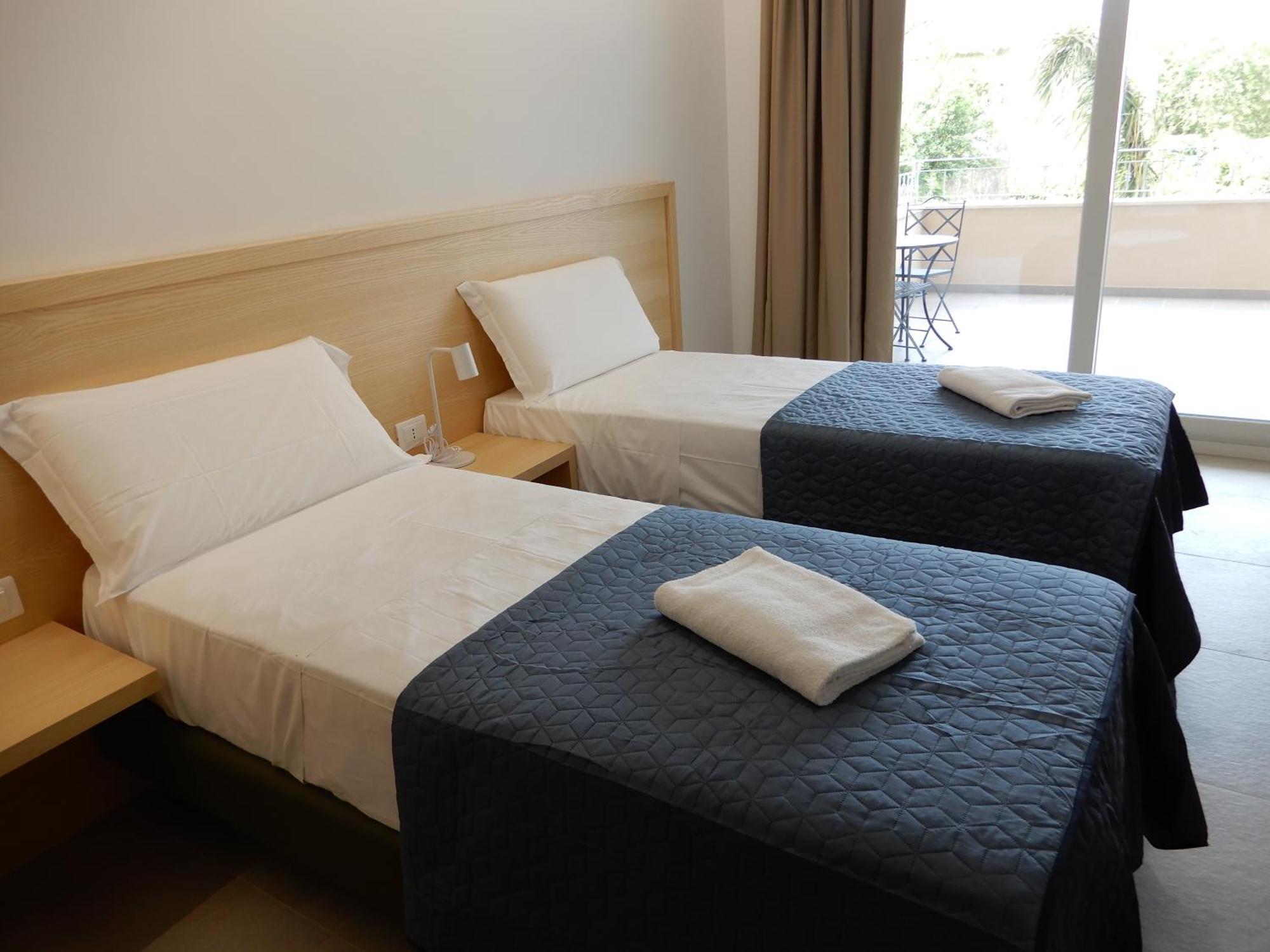 Middle Town Palace Tropea Bagian luar foto